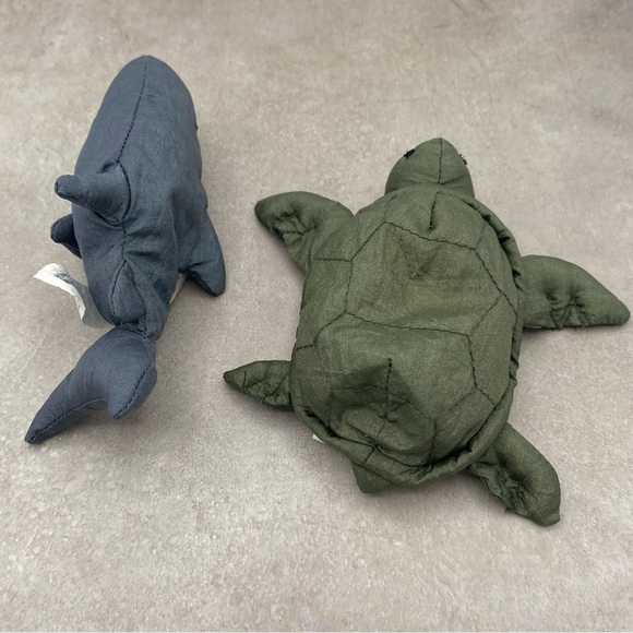 Holiday Inn Shark Turtle Plushies Nylon Vintage 1999 Promos Stuffed Toys Gifts - Picture 6 of 7